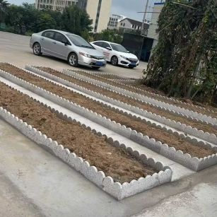 巴彦淖尔 花边石、花围石、花园石安装效果