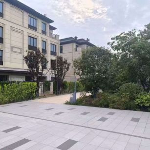 巴彦淖尔 芝麻白与芝麻白搭配铺装，尺寸1200*600