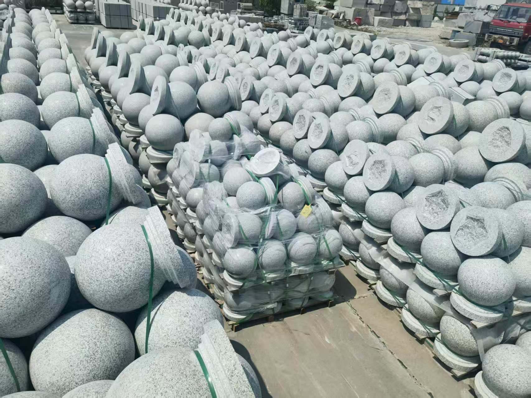 巴彦淖尔 花岗岩实心圆球，石球，挡车球，挡车石，车止石，路障石。