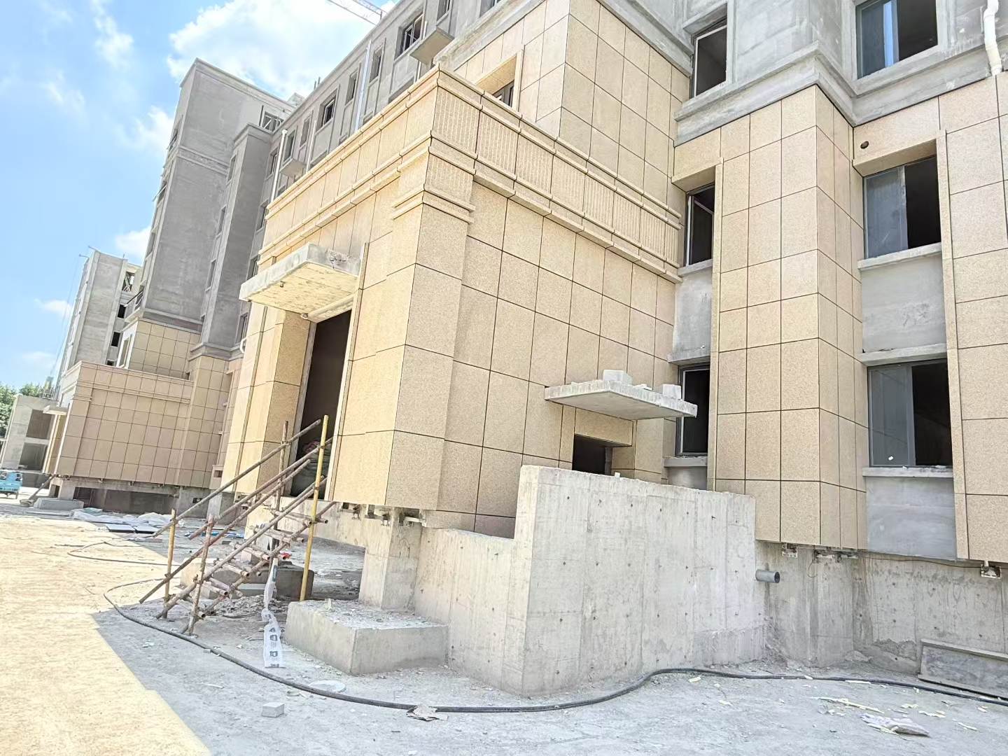 巴彦淖尔 黄金麻干挂，工地实拍
