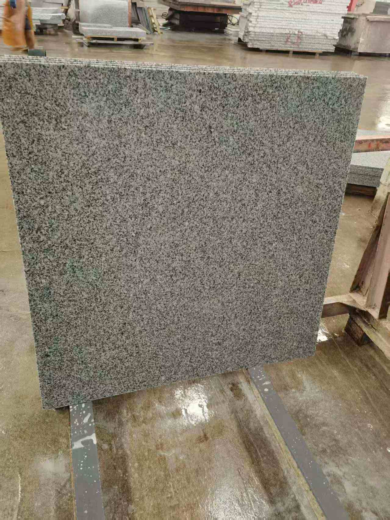 巴彦淖尔 芝麻白光面900*900，高地铁标准