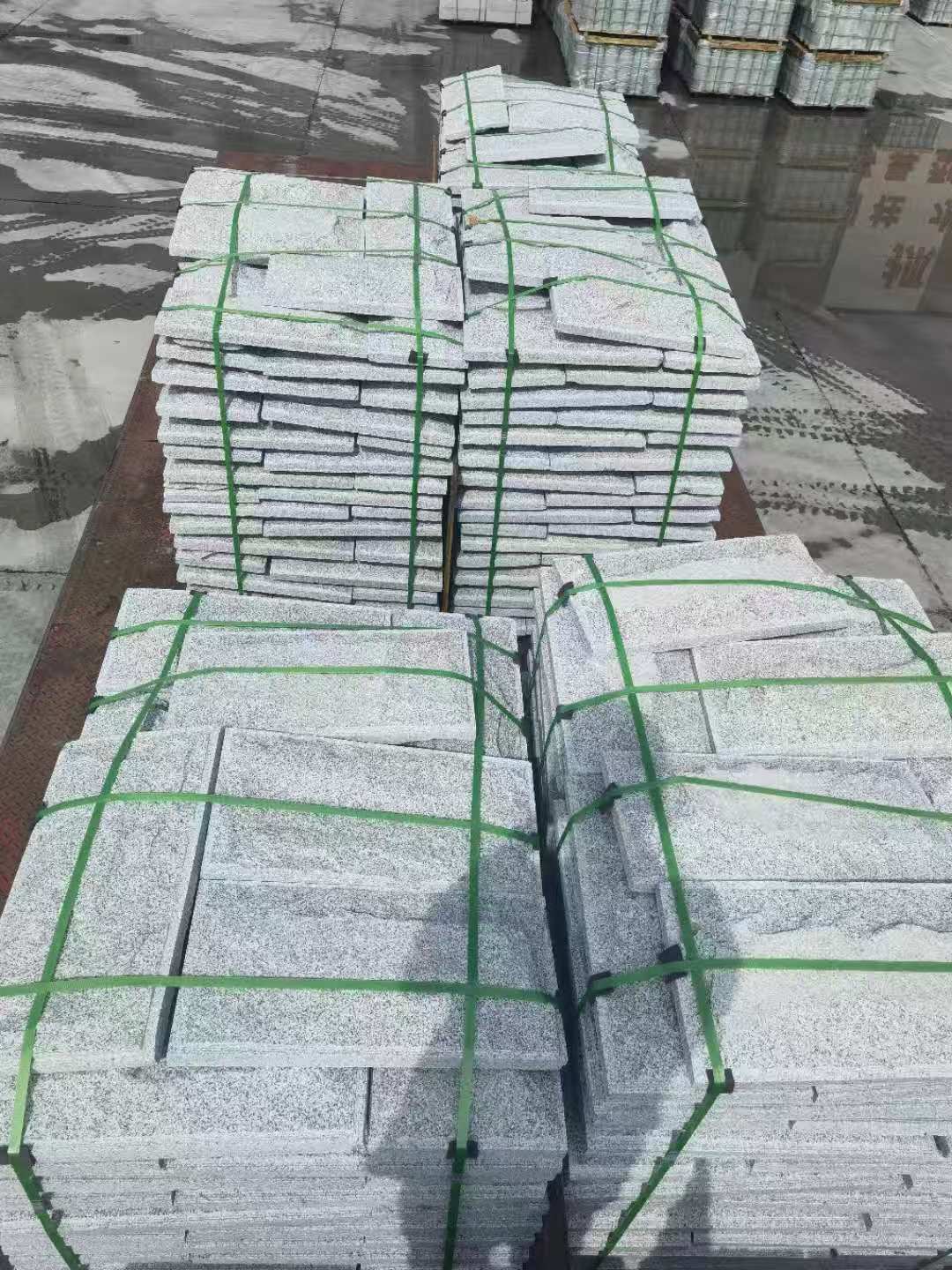 巴彦淖尔 芝麻白蘑菇石装车出货